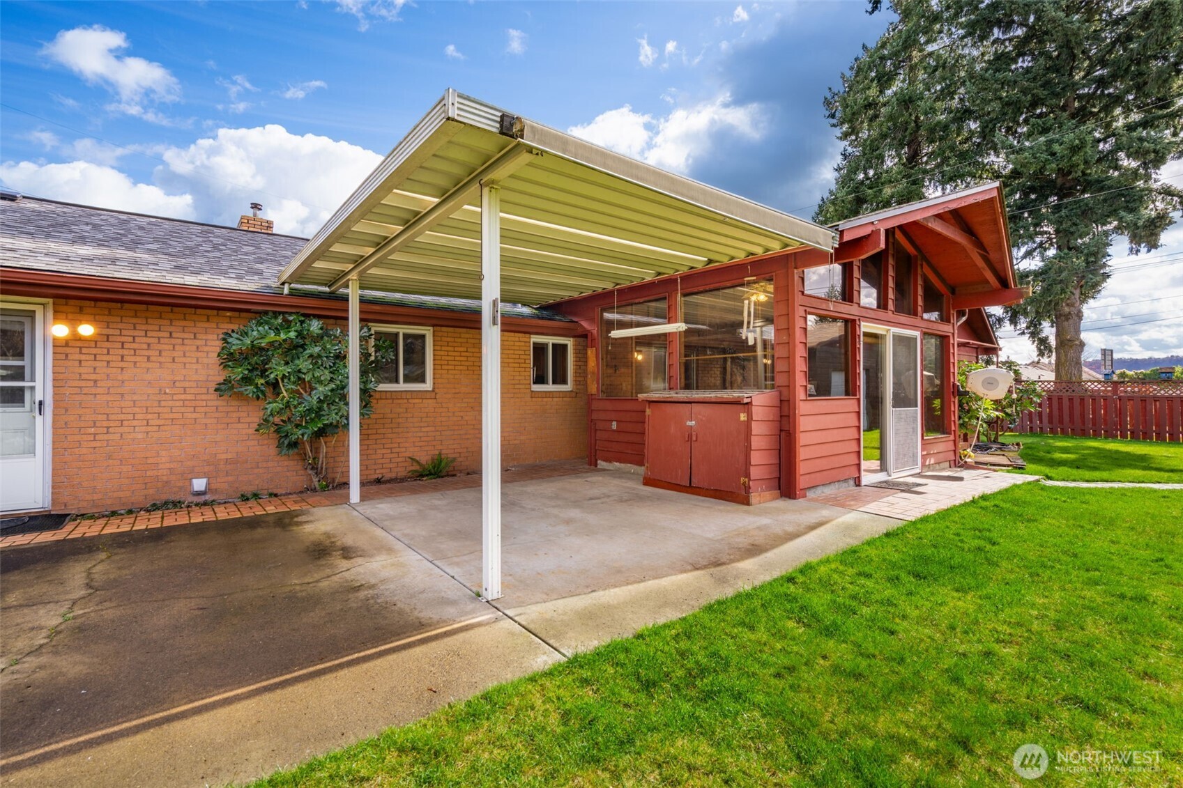 235 9th Street