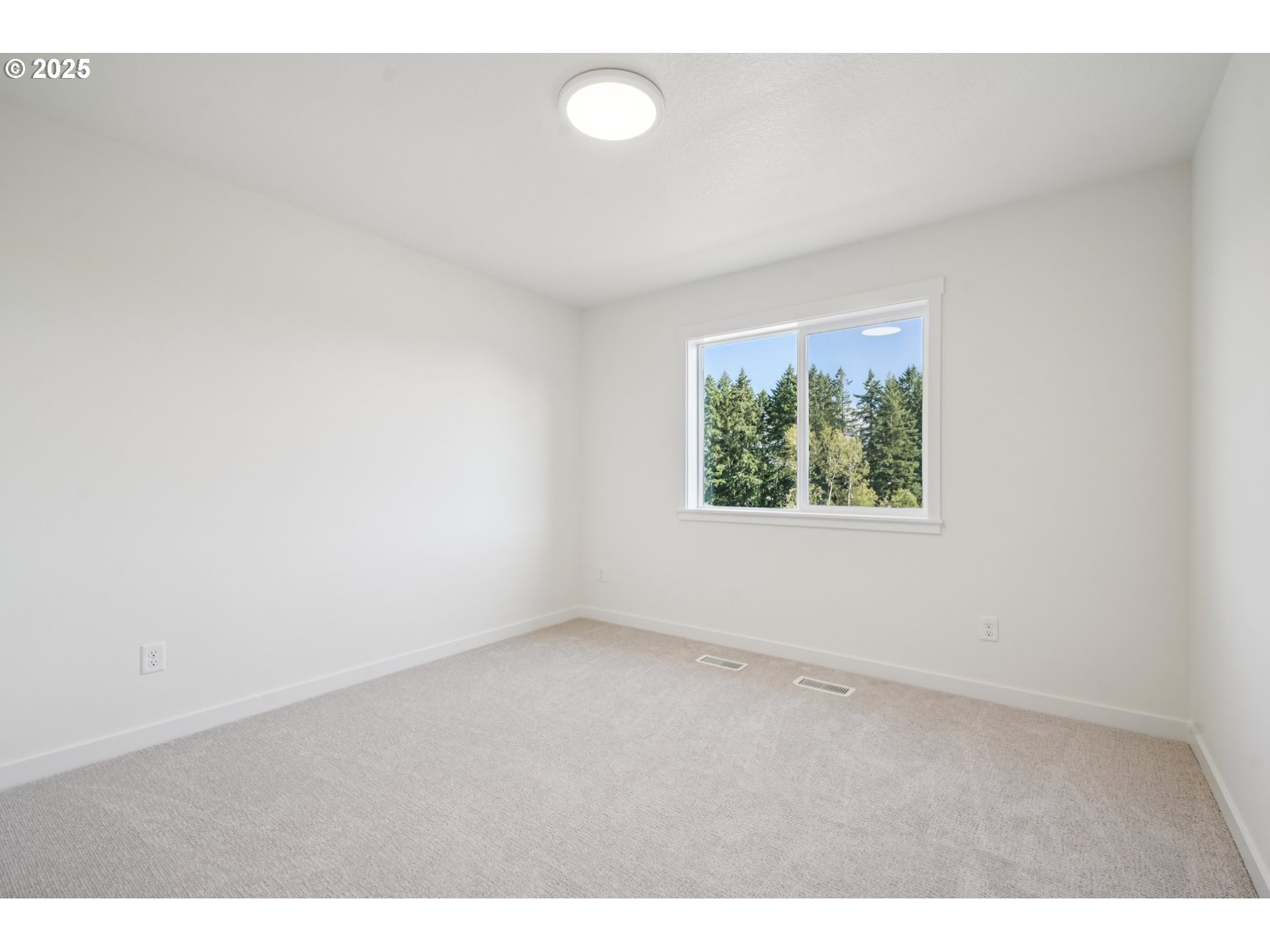 410 W 20TH WAY
