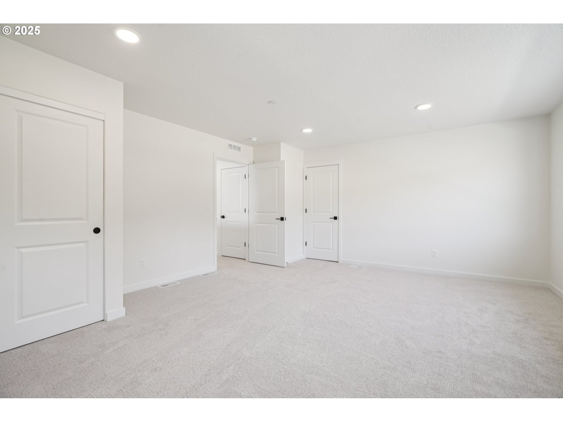 410 W 20TH WAY