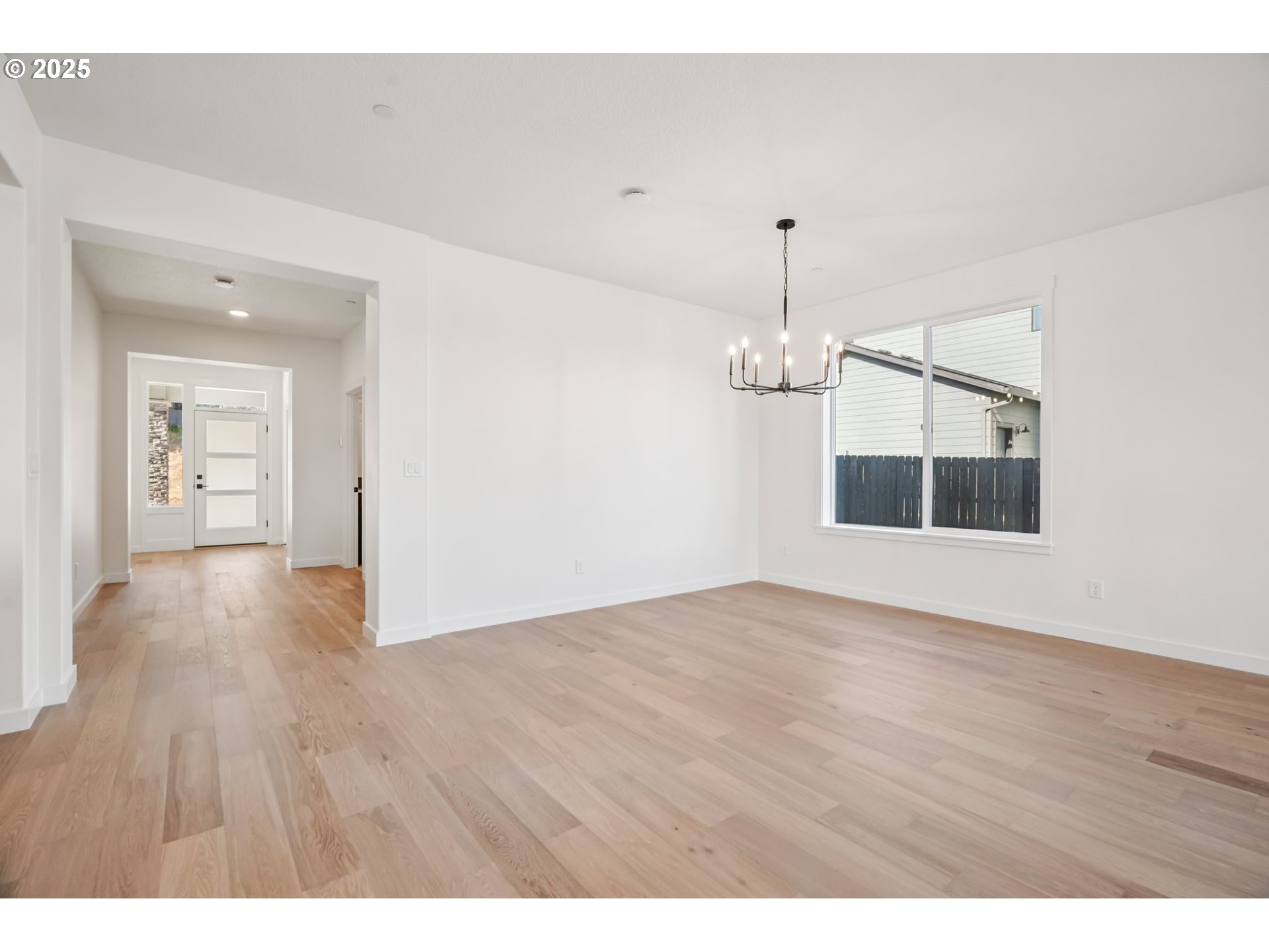 410 W 20TH WAY