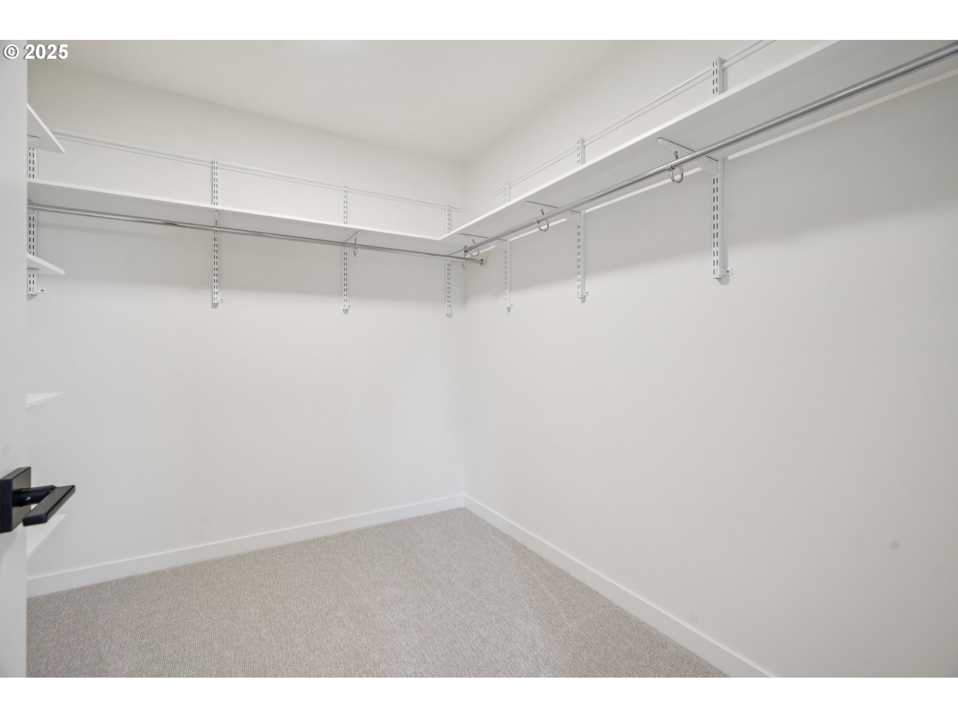 410 W 20TH WAY