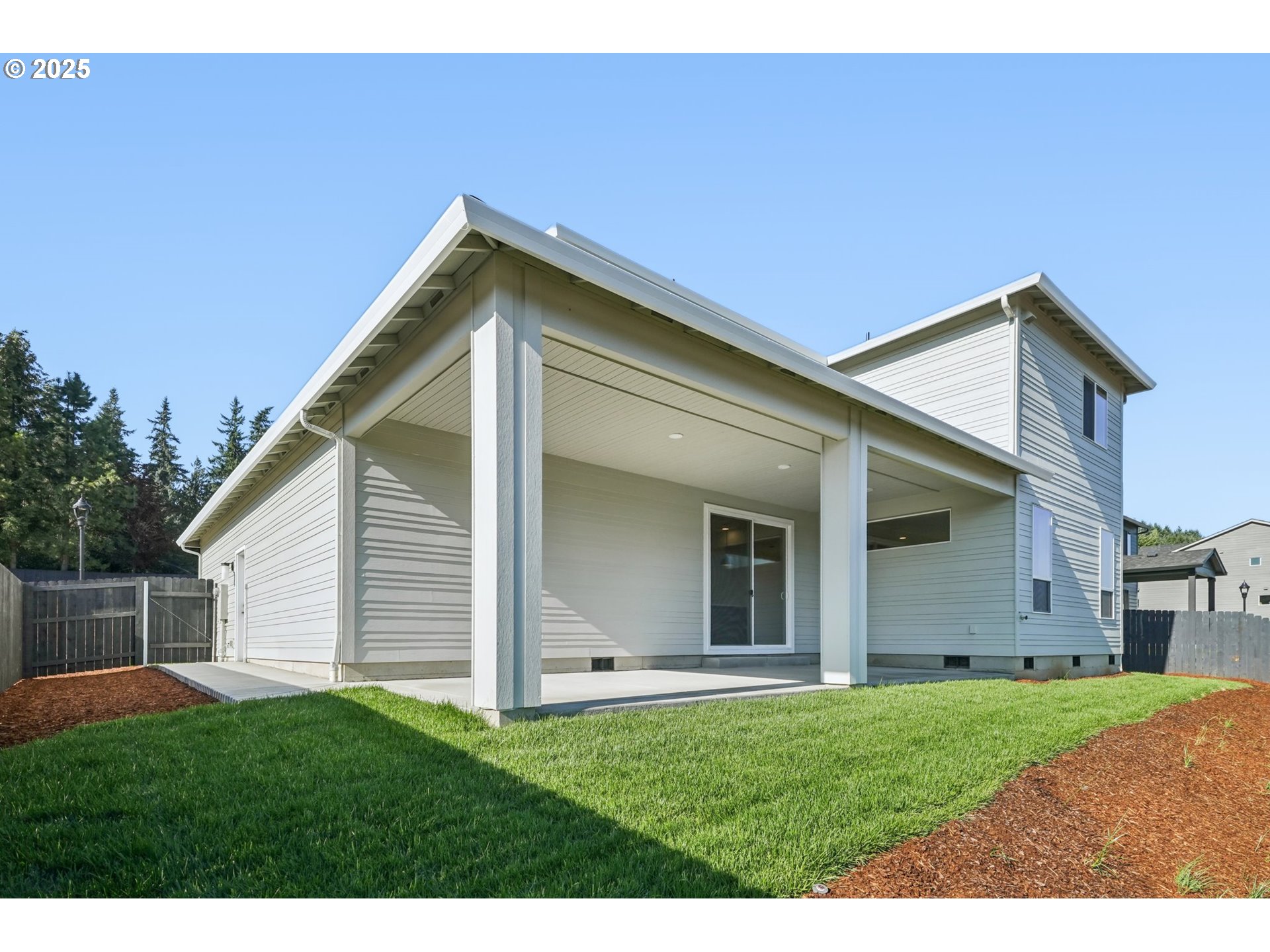 410 W 20TH WAY