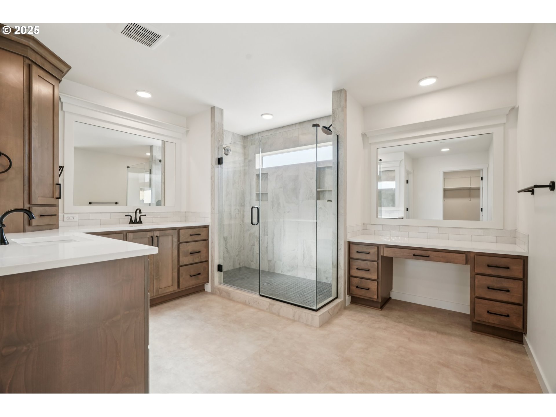 410 W 20TH WAY