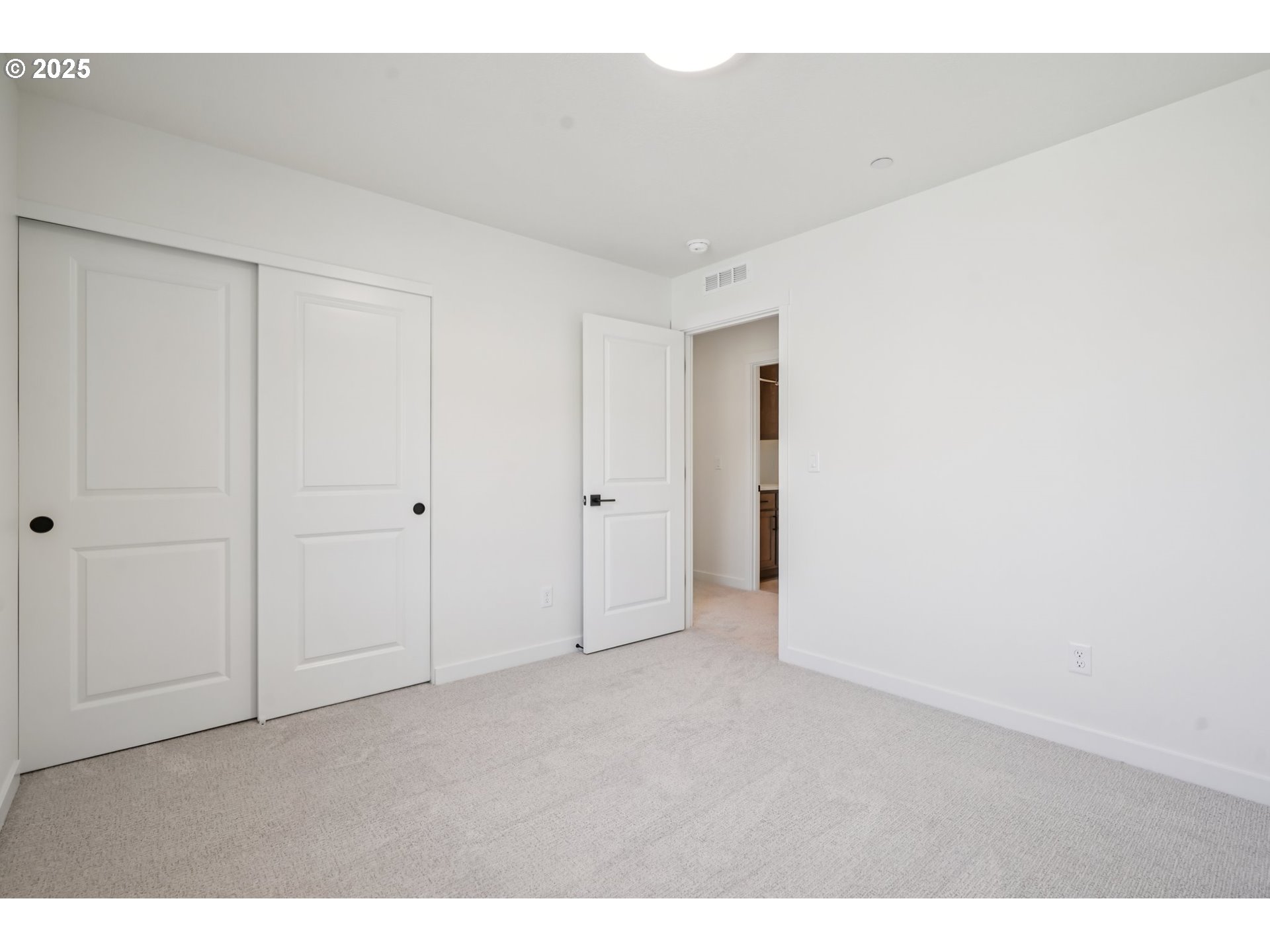 410 W 20TH WAY