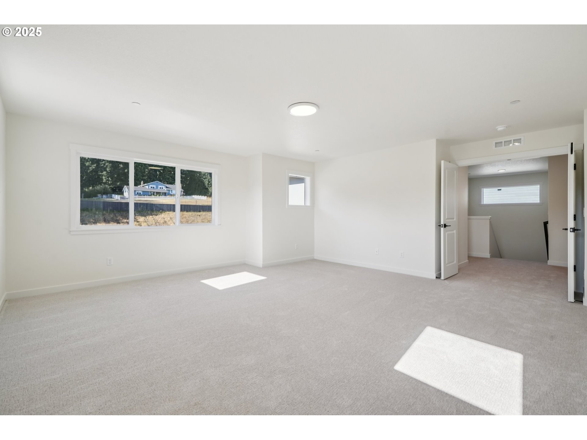 410 W 20TH WAY