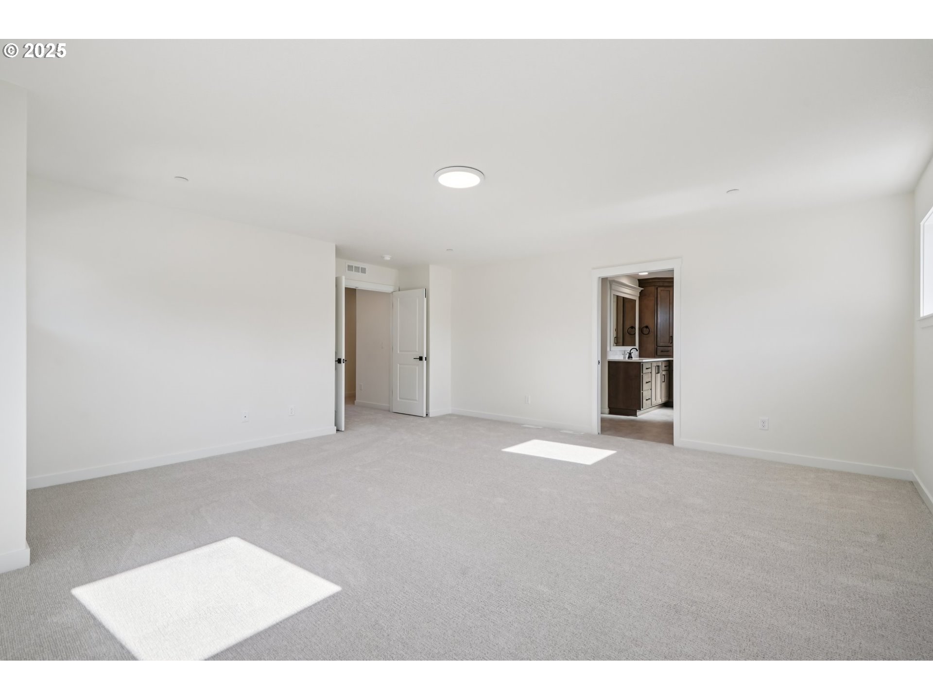 410 W 20TH WAY