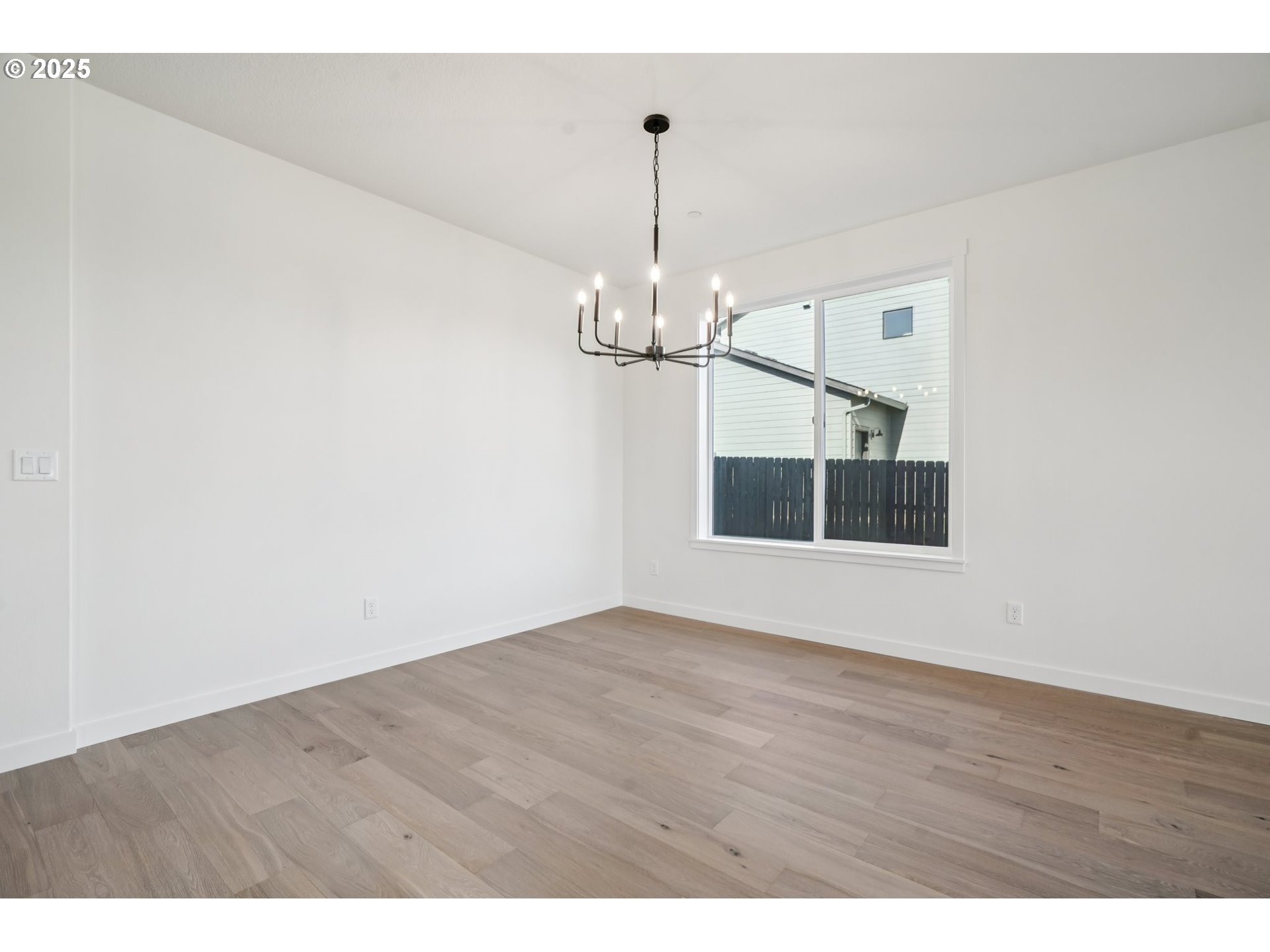 410 W 20TH WAY