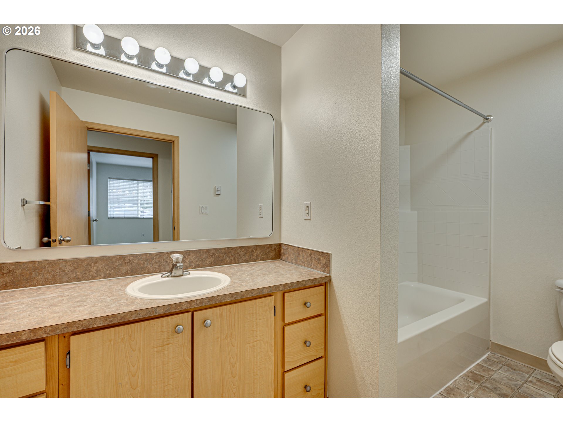 14605 NE 20TH AVE B101