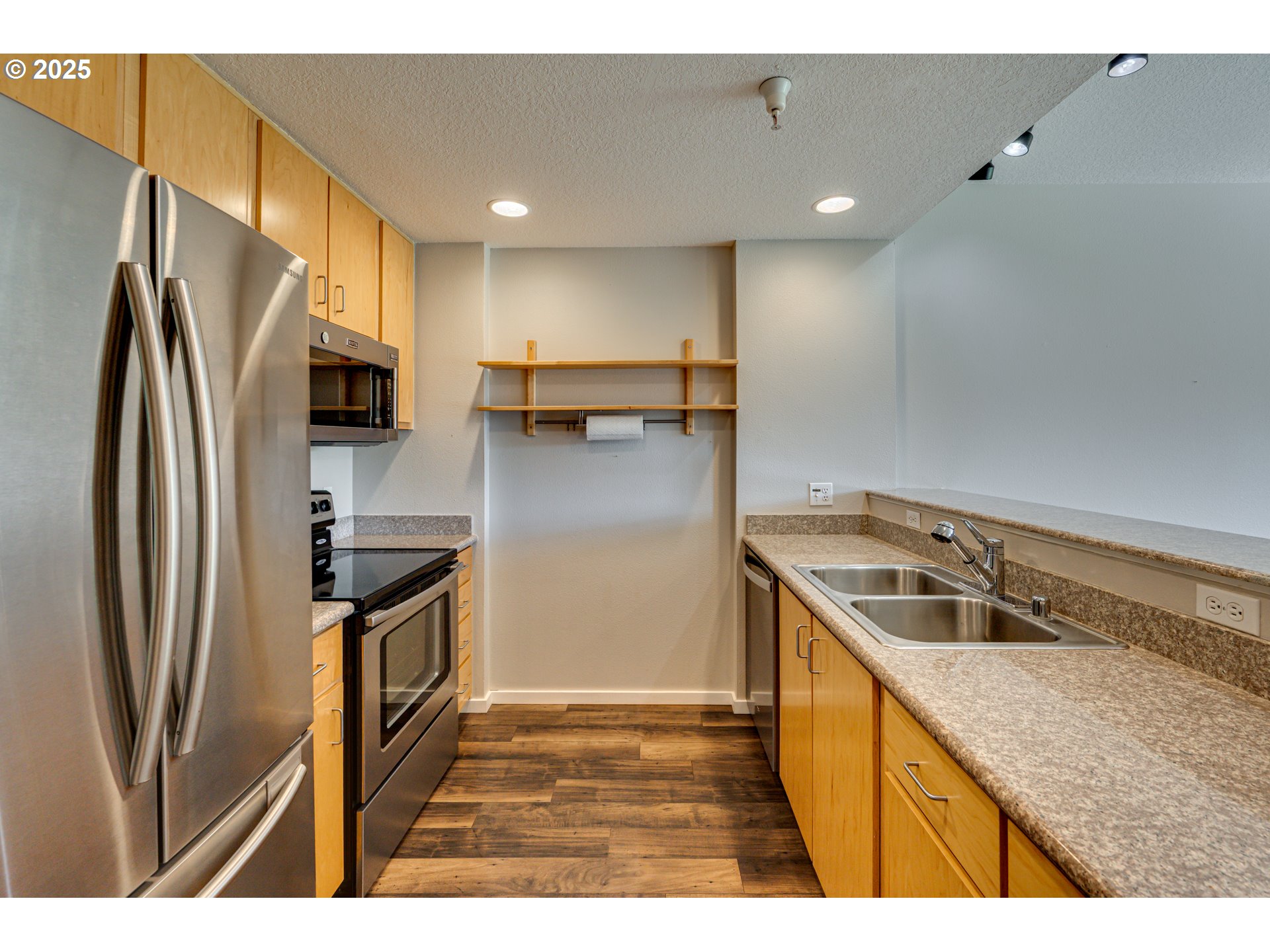 10800 SE 17TH CIR F70