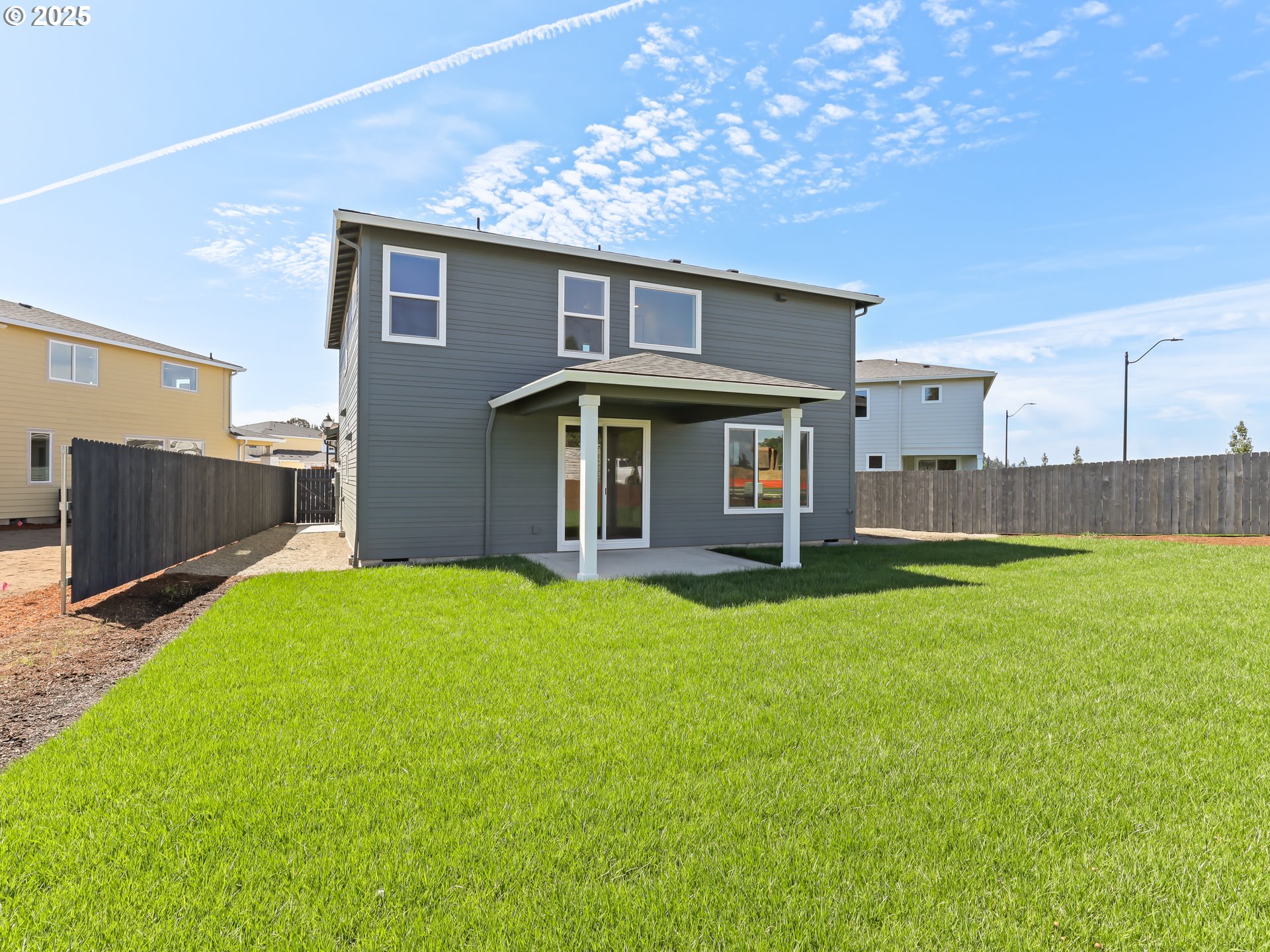 1208 N 44TH PL