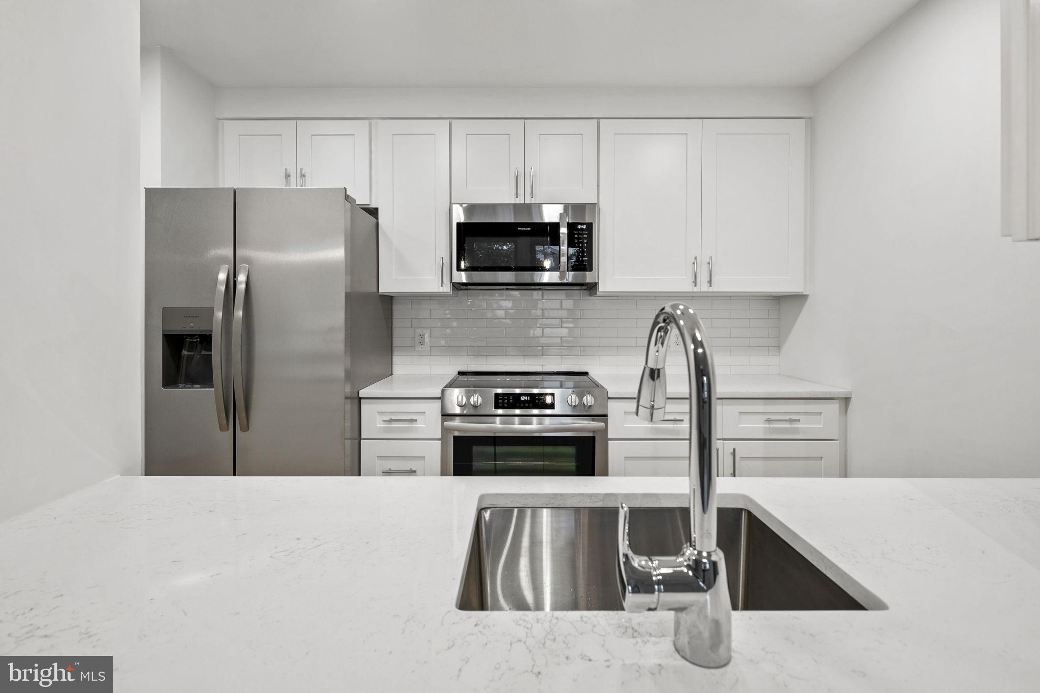 1512 N Scott STREET Unit: TH-4