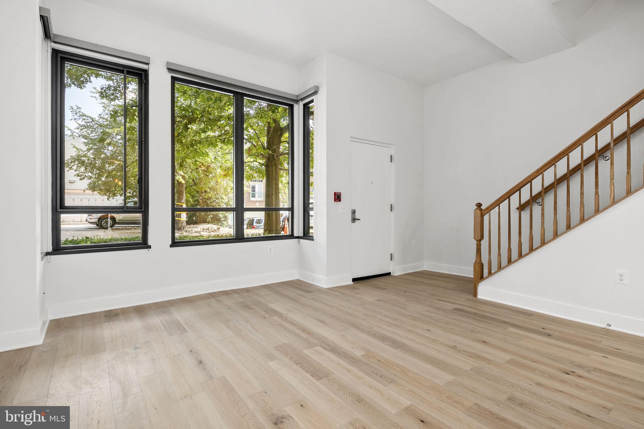 1512 N Scott STREET Unit: TH-4