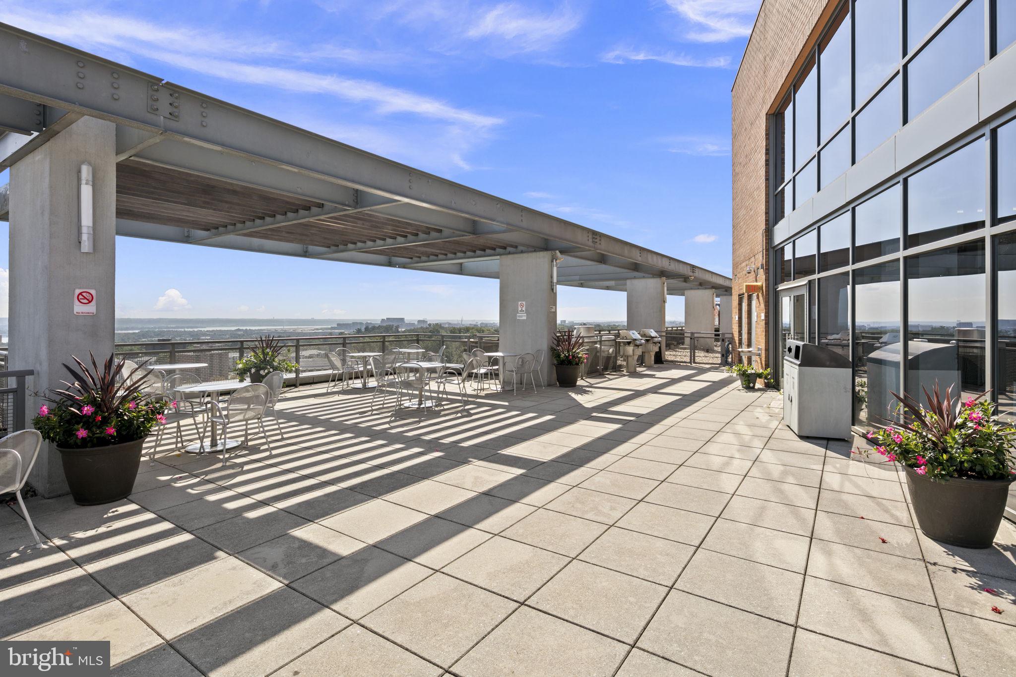 1512 N Scott STREET Unit: TH-4