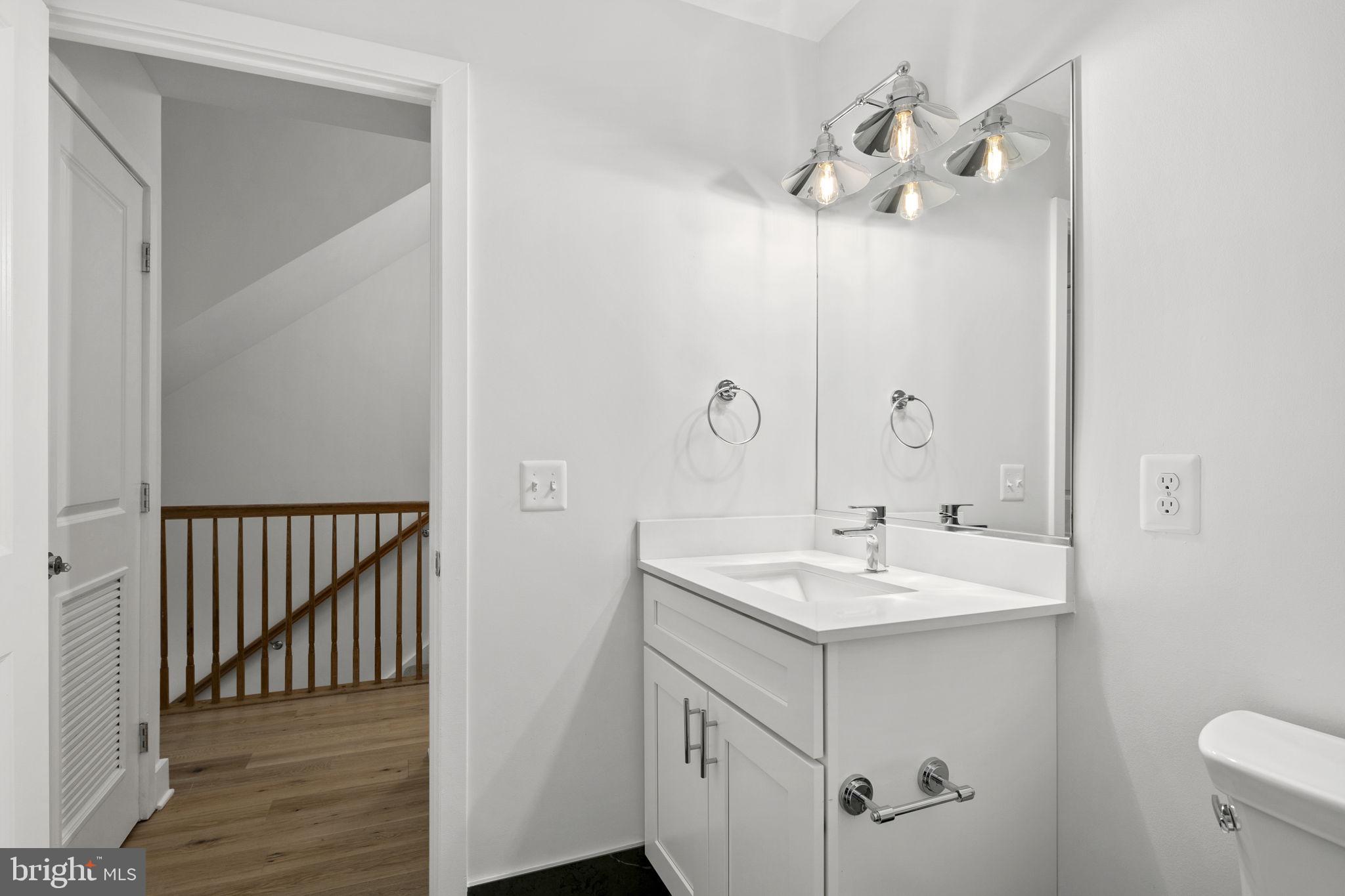 1512 N Scott STREET Unit: TH-4