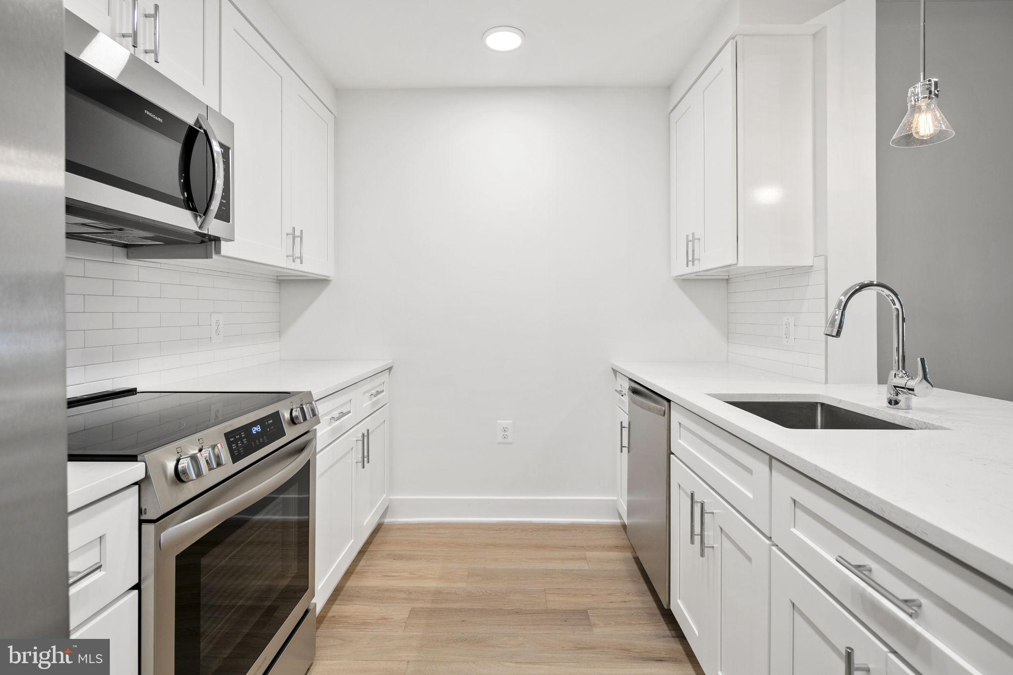 1512 N Scott STREET Unit: TH-4