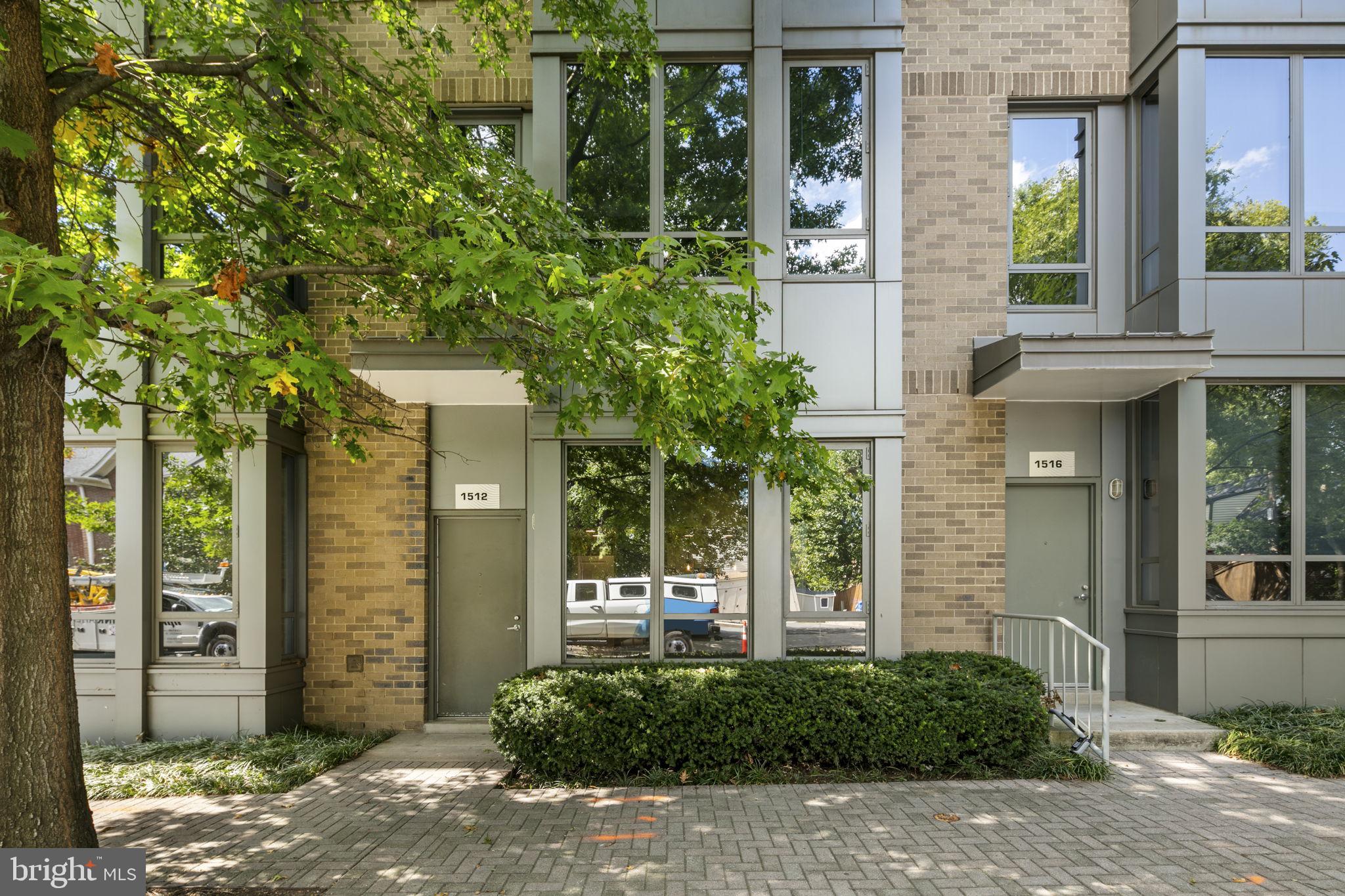 1512 N Scott STREET Unit: TH-4