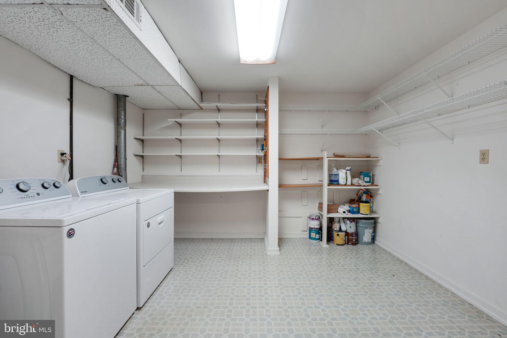 925 N Jacksonville St N