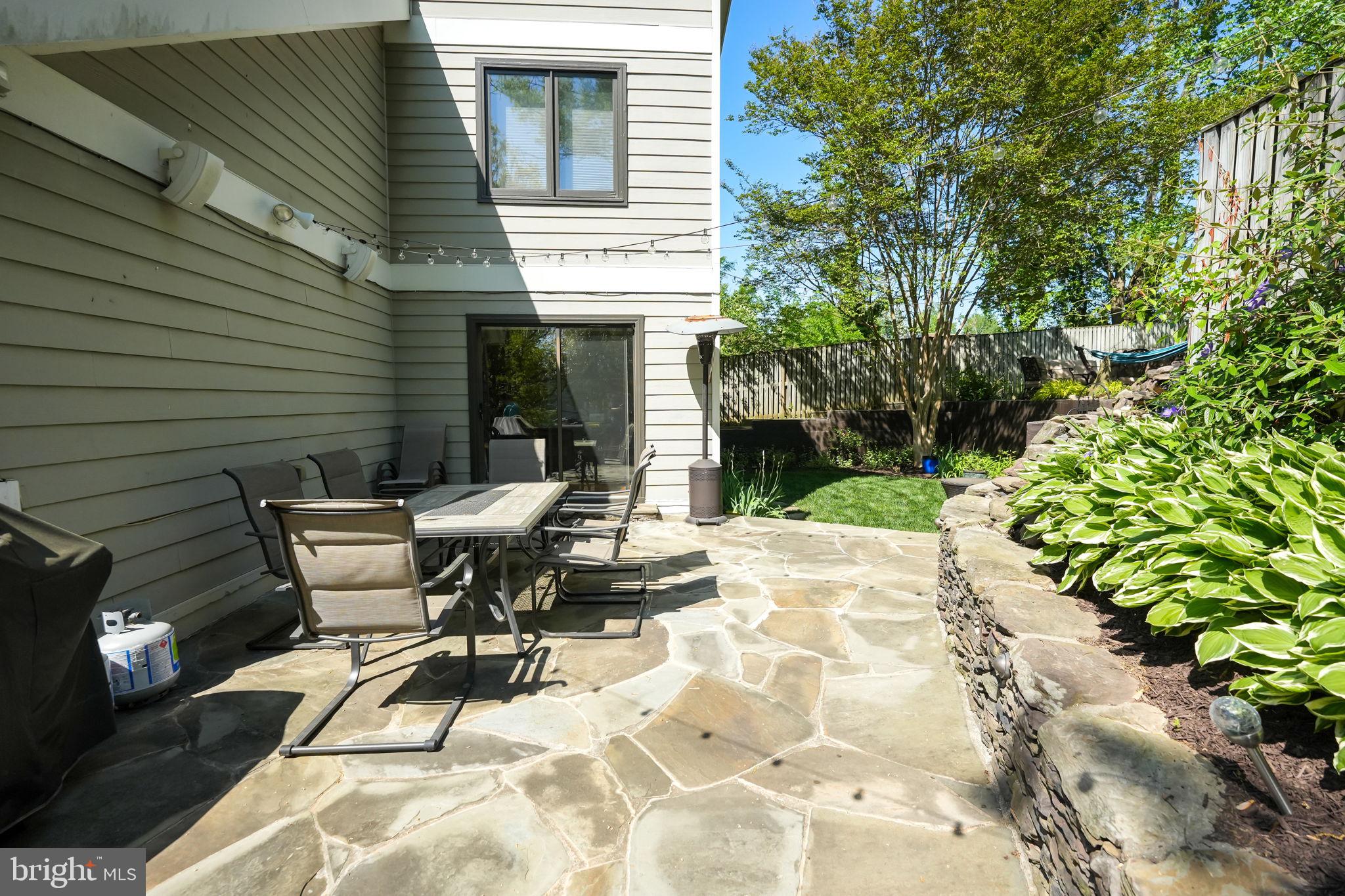 925 N Jacksonville St N