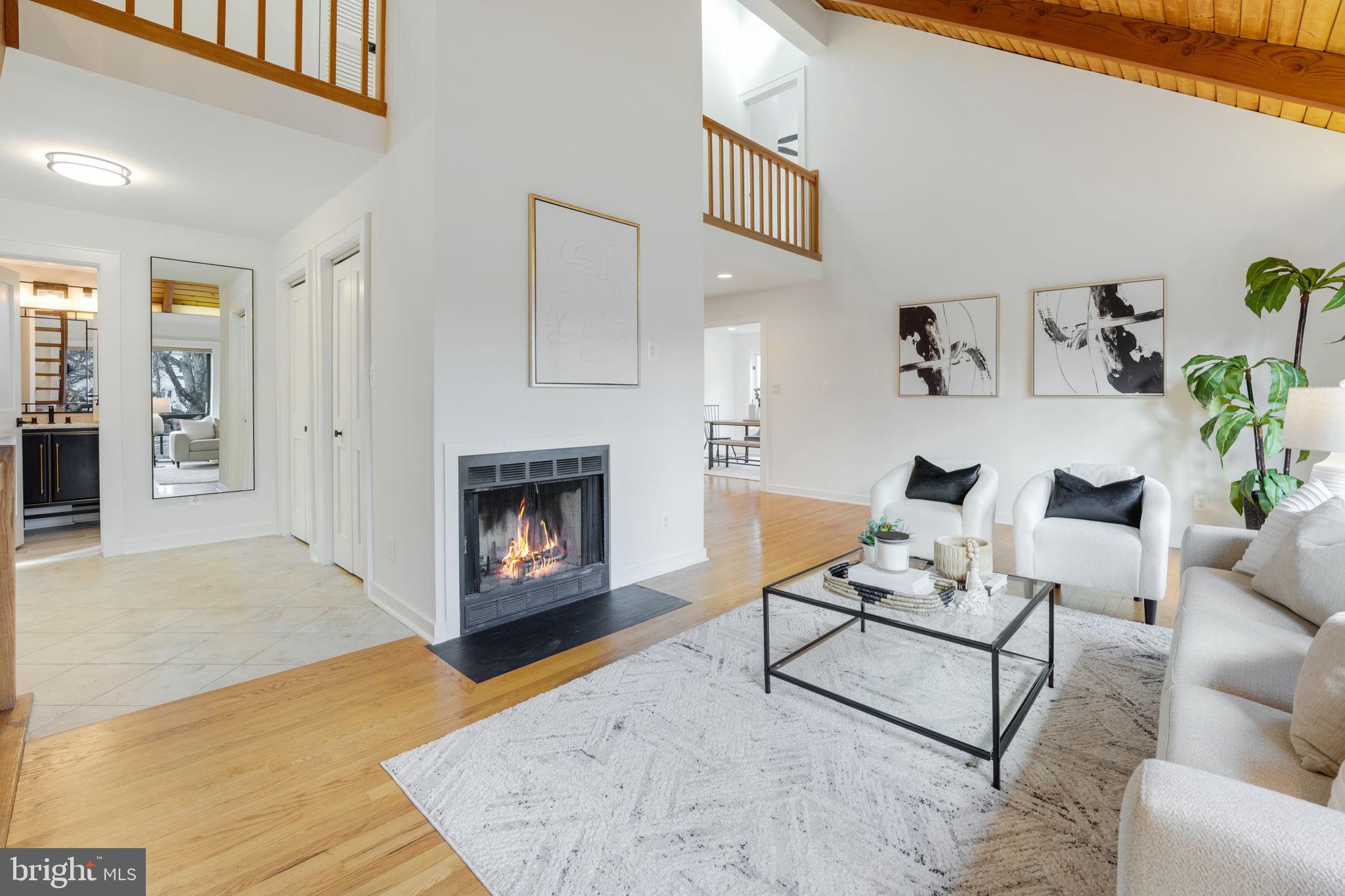 925 N Jacksonville St N