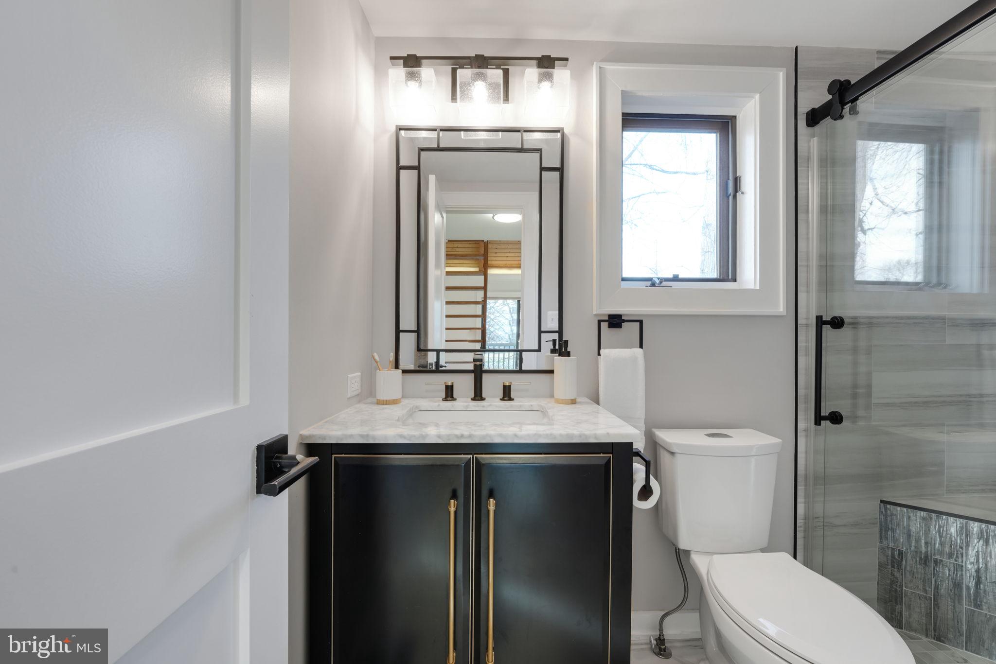 925 N Jacksonville St N