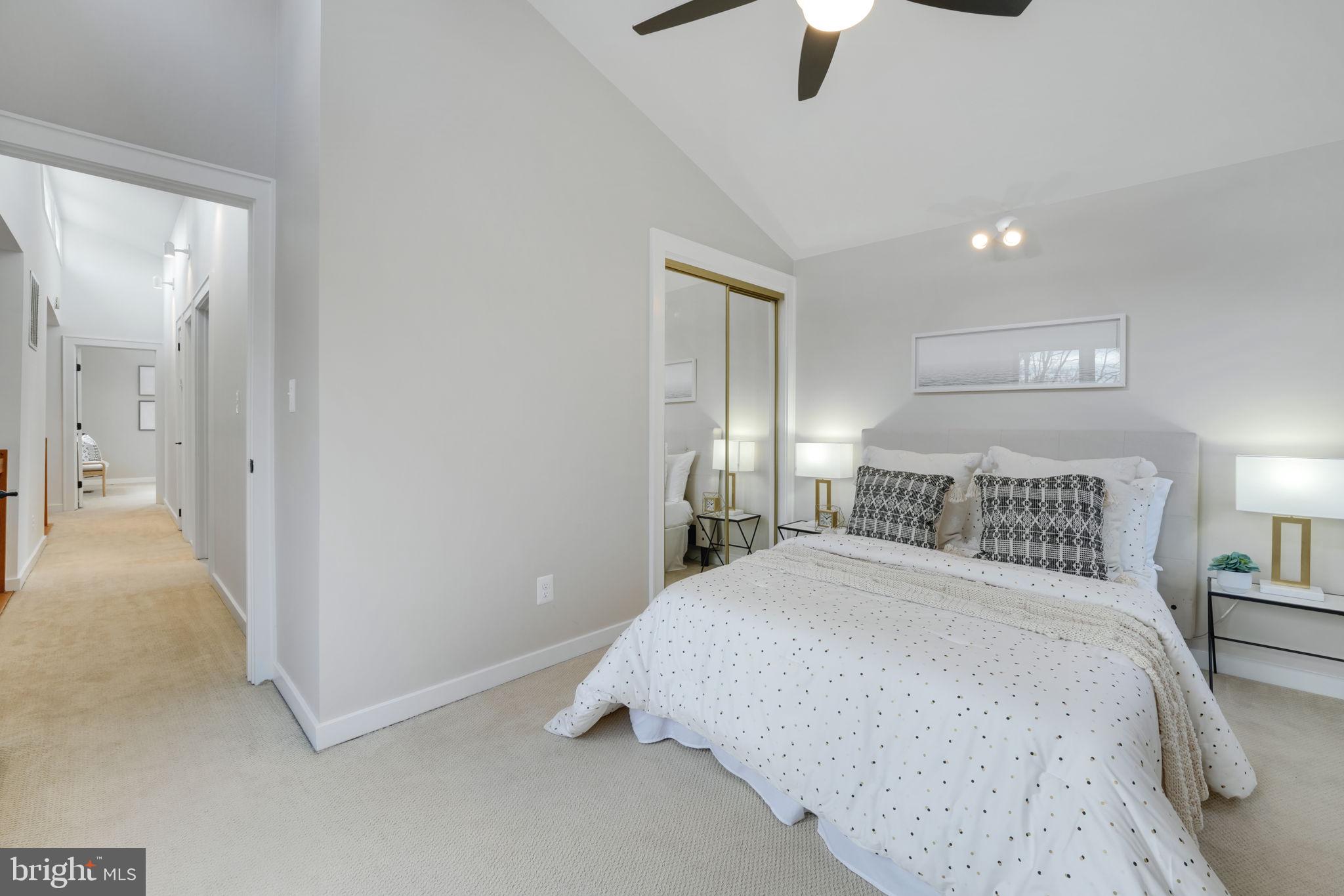 925 N Jacksonville St N