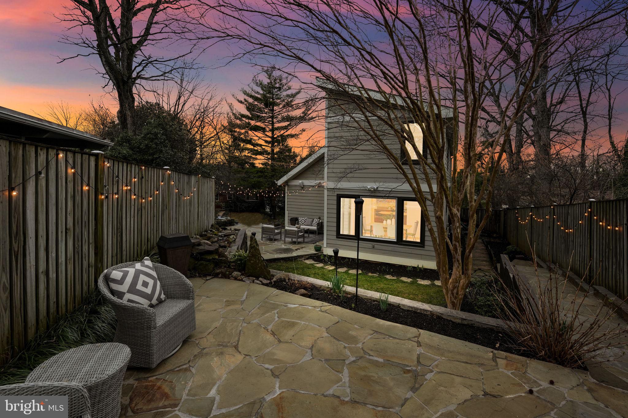 925 N Jacksonville St N