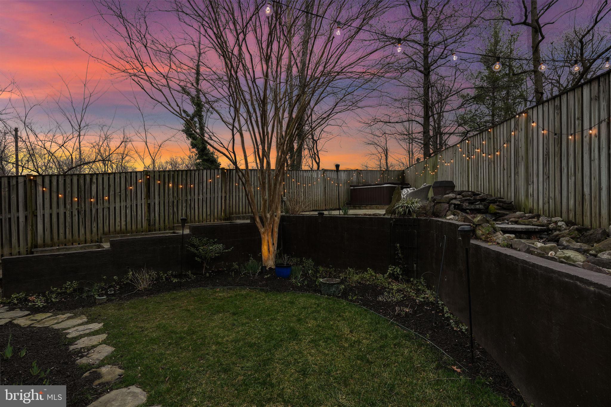 925 N Jacksonville St N