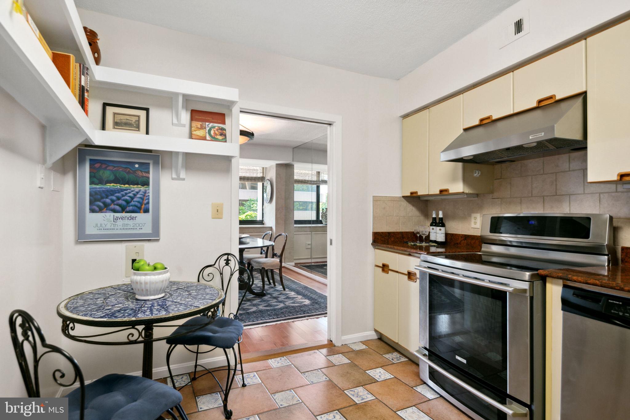1805 Crystal Dr #213s
