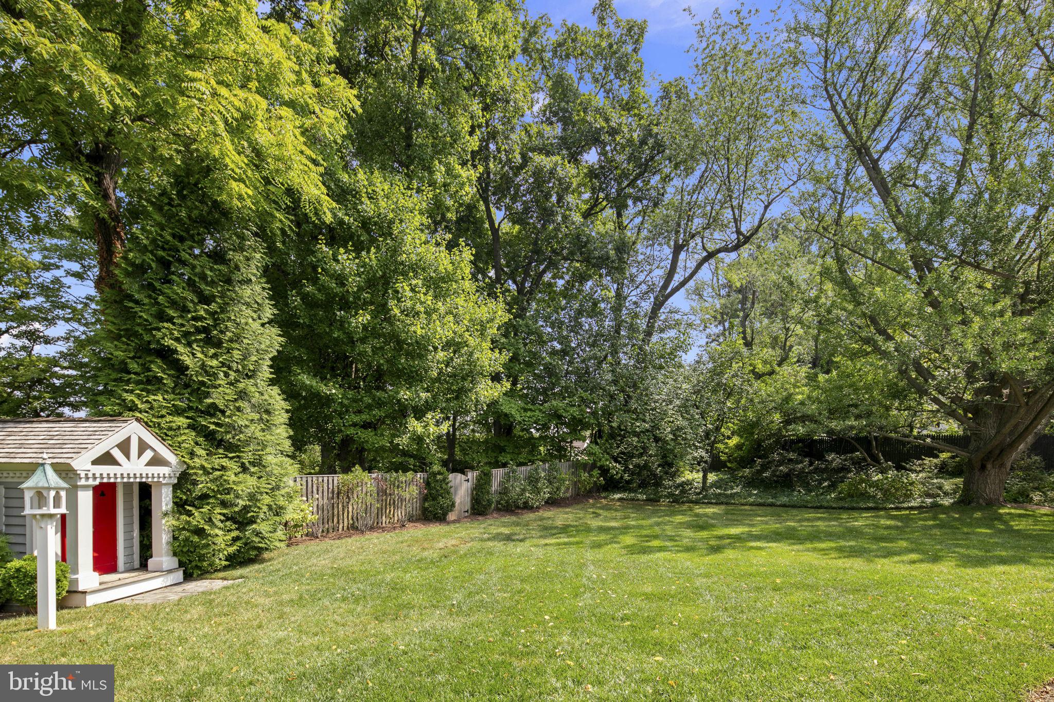 3333 N Glebe Rd