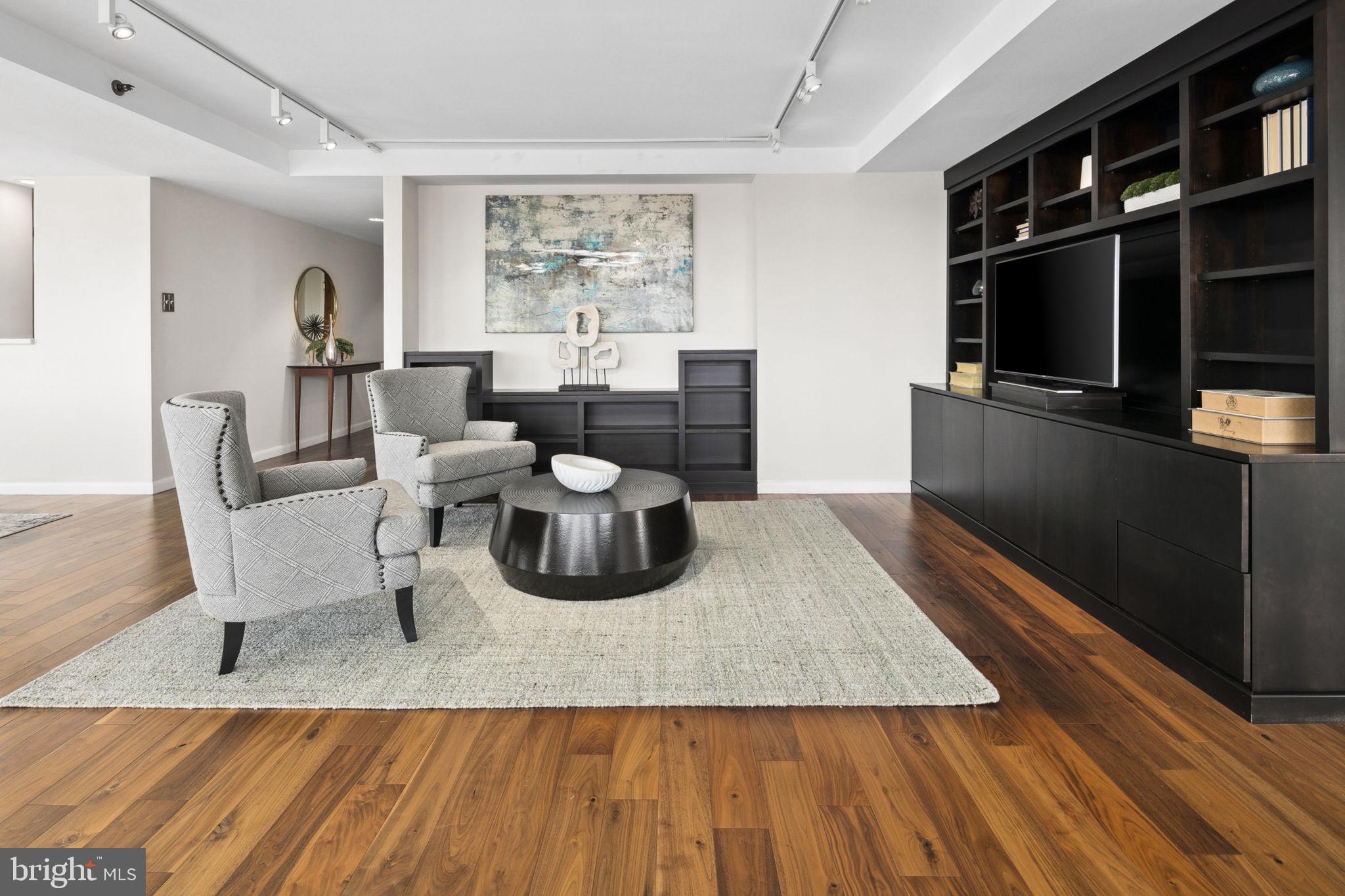 1530 Key Blvd #1112/1115