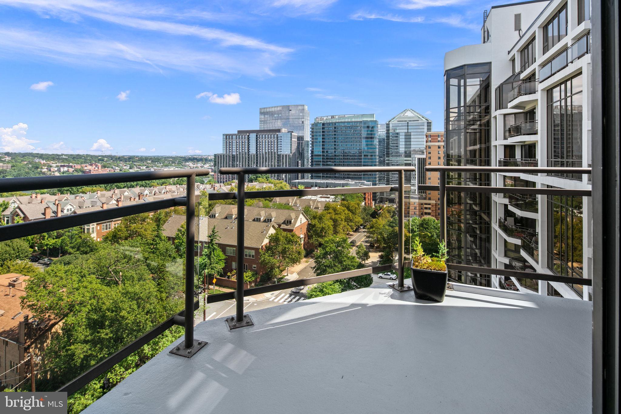 1530 Key Blvd #1112/1115