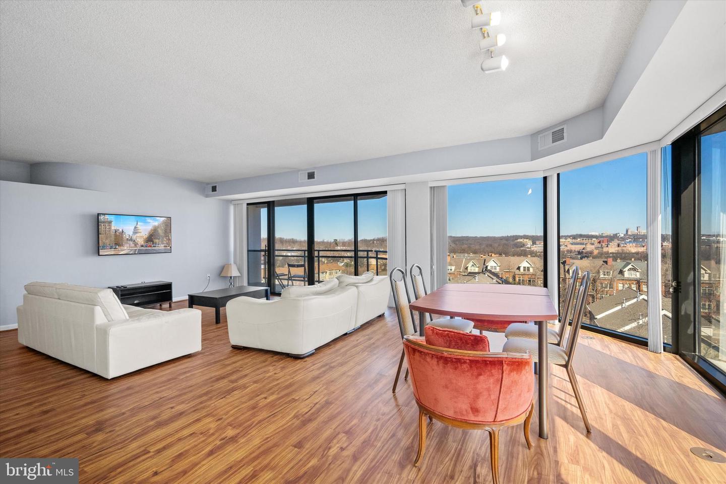 1530 Key Blvd #728