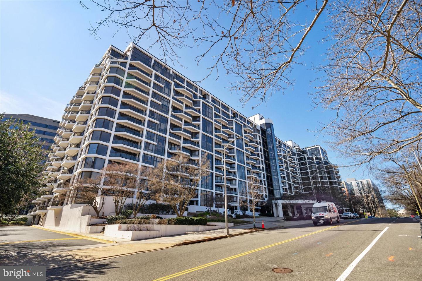 1530 Key Blvd #728