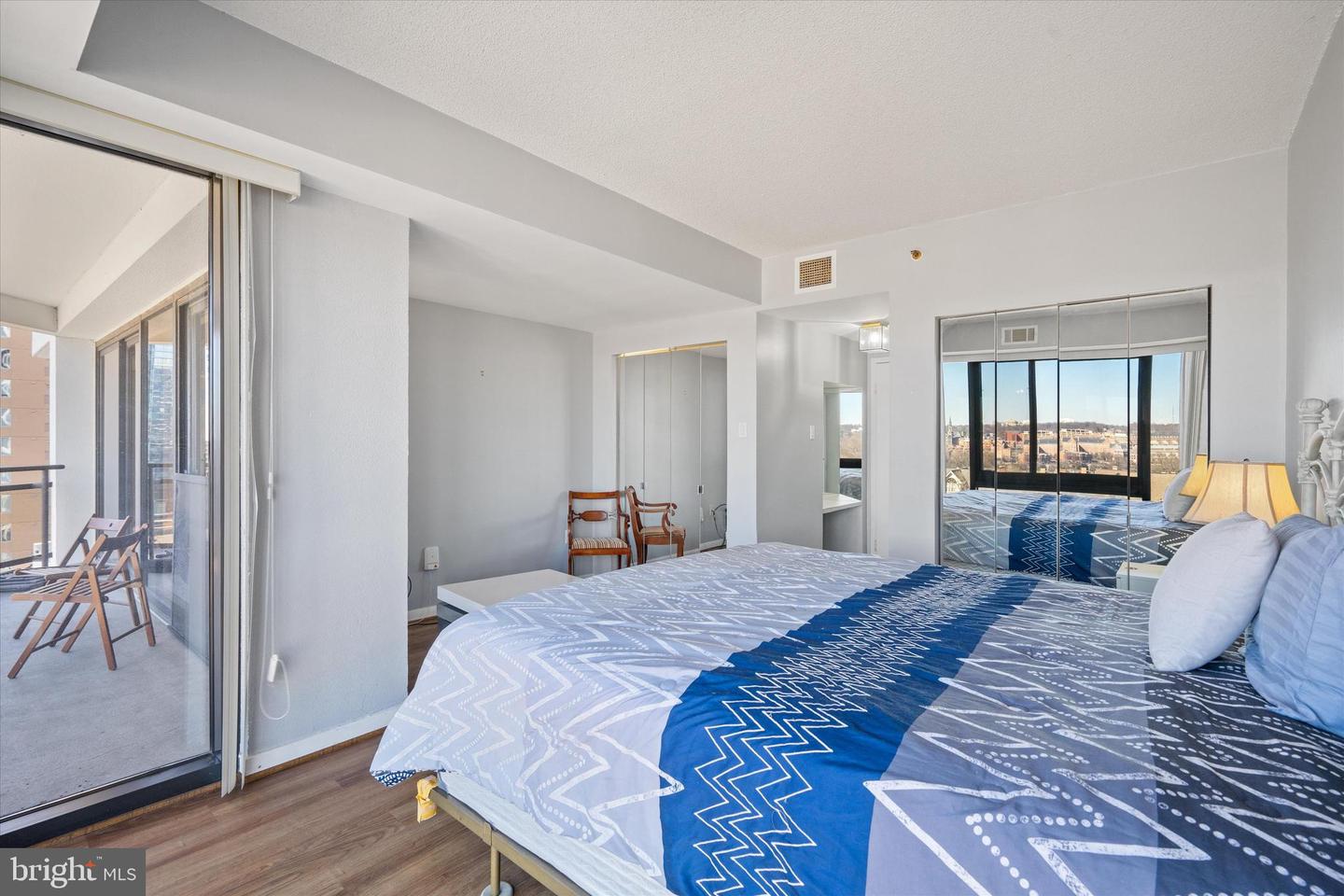 1530 Key Blvd #728