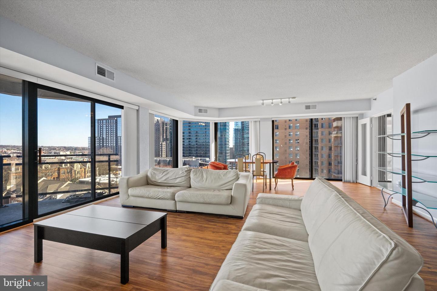 1530 Key Blvd #728