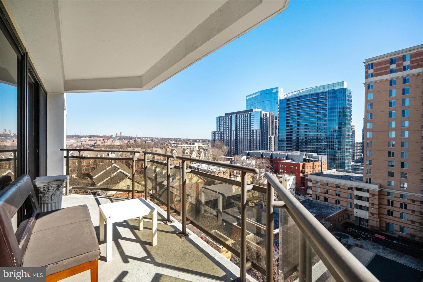 1530 Key Blvd #728