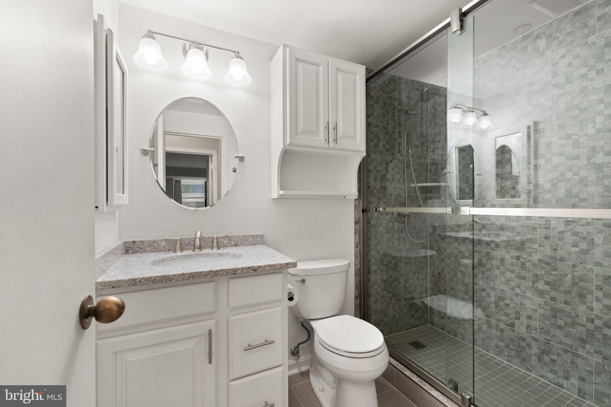 1805 Crystal Dr #215s