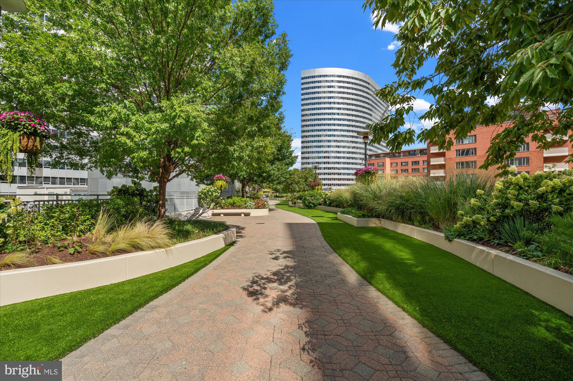 1530 KEY BOULEVARD 816