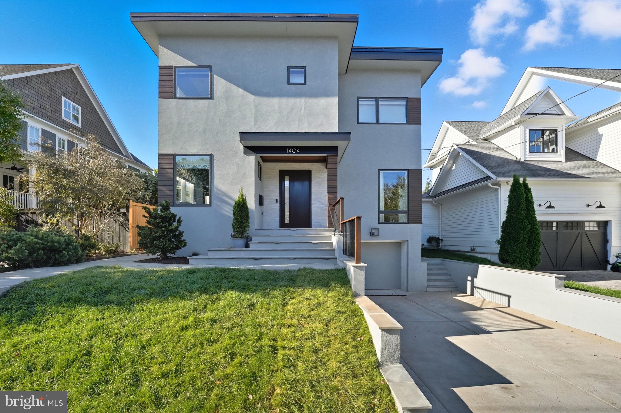 1404 N HERNDON STREET