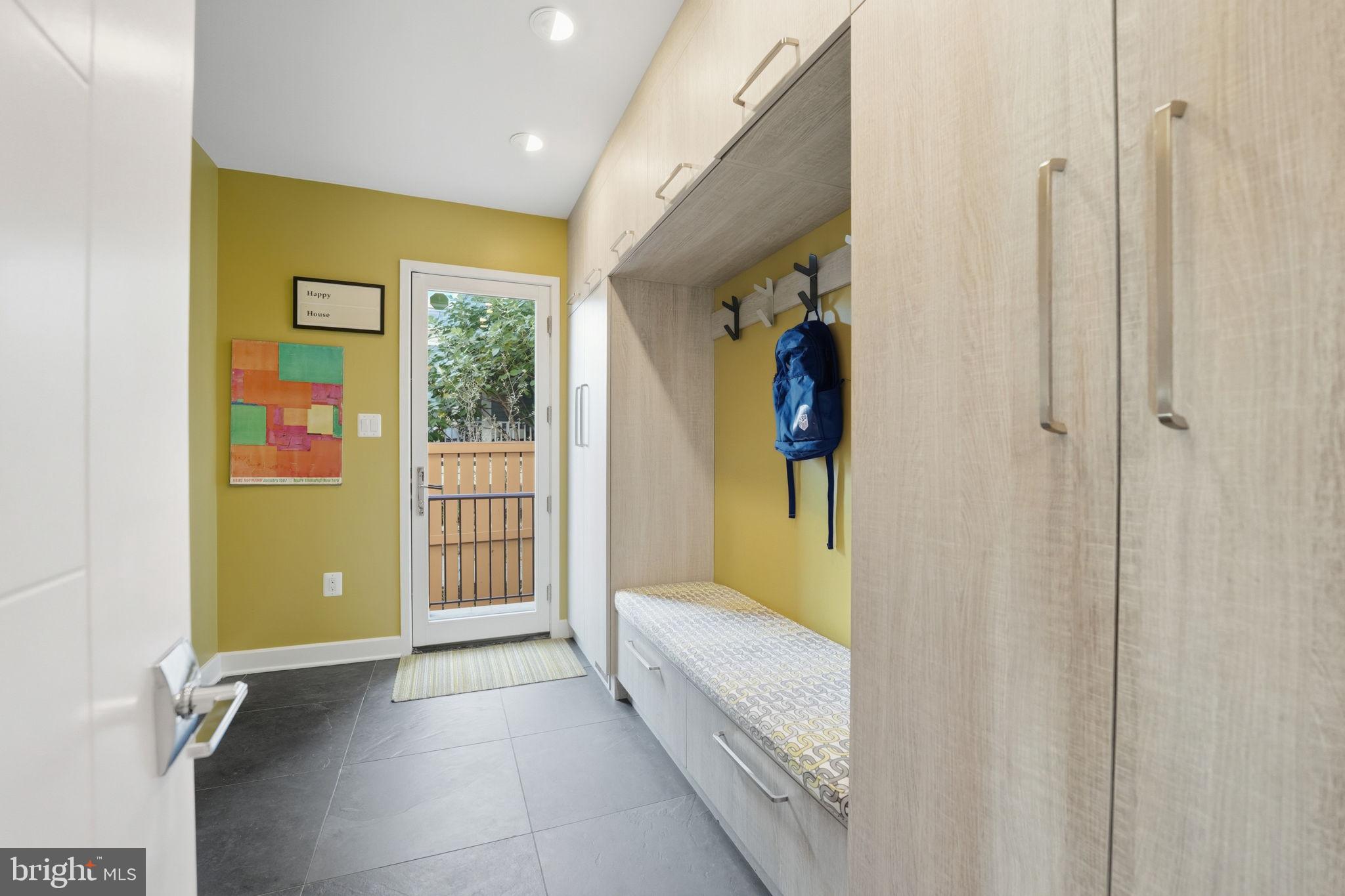 1404 N HERNDON STREET