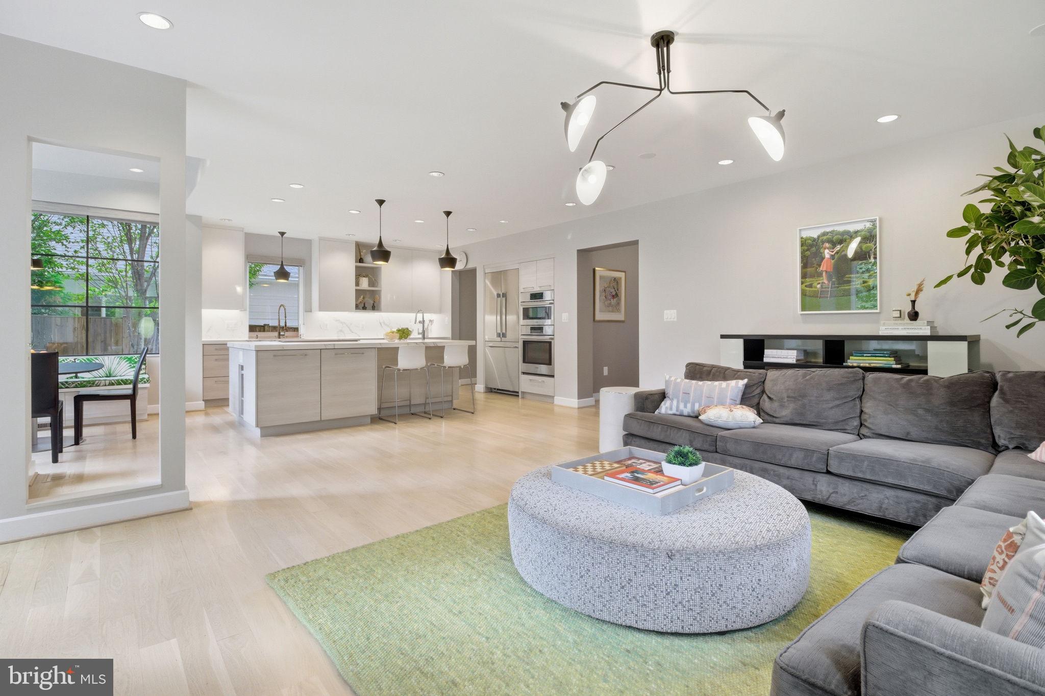 1404 N HERNDON STREET