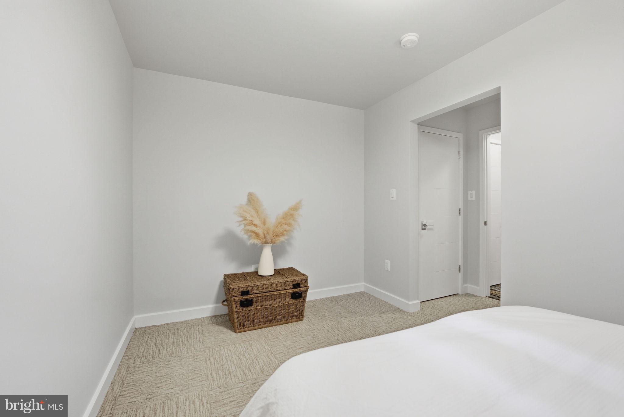 1404 N HERNDON STREET