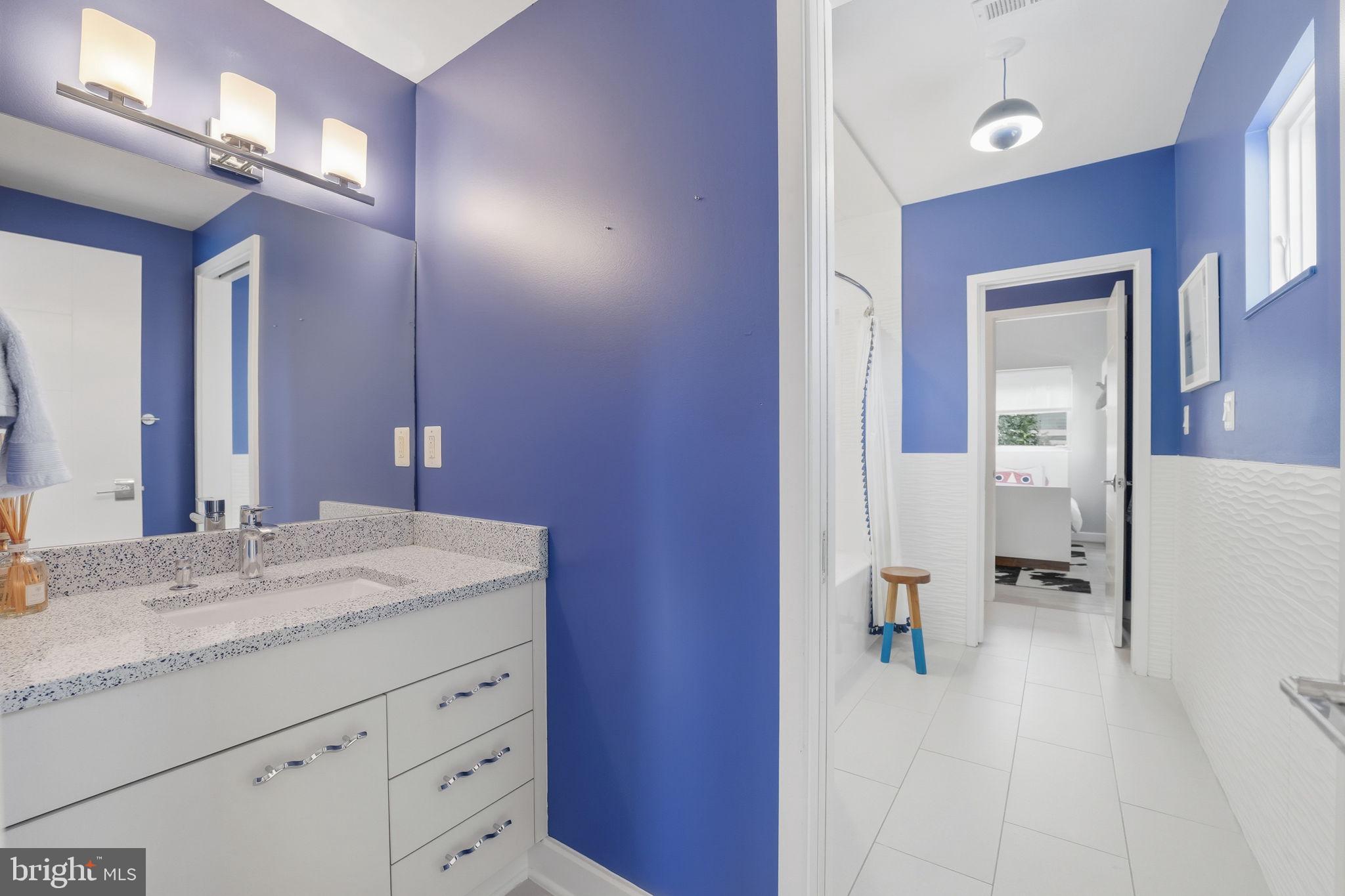 1404 N HERNDON STREET