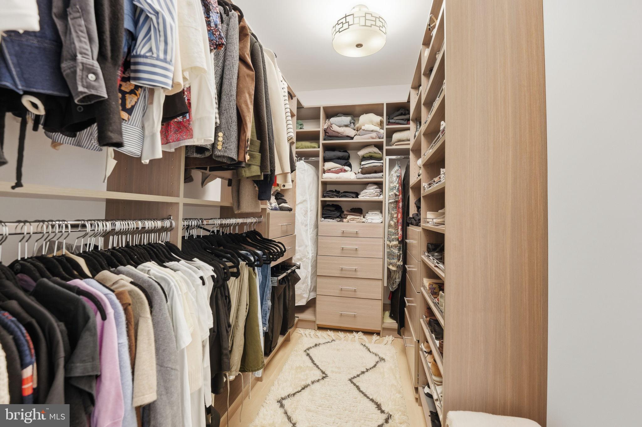 1404 N HERNDON STREET