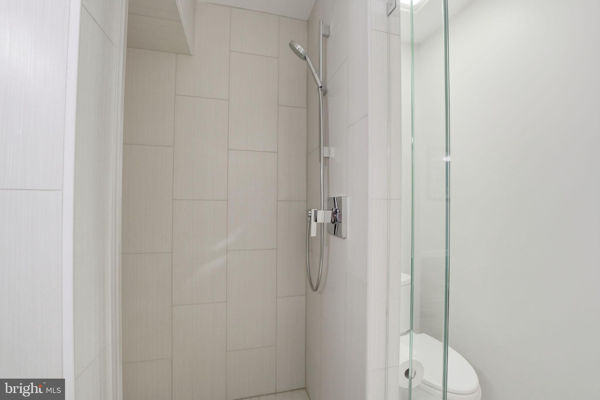 1404 N HERNDON STREET