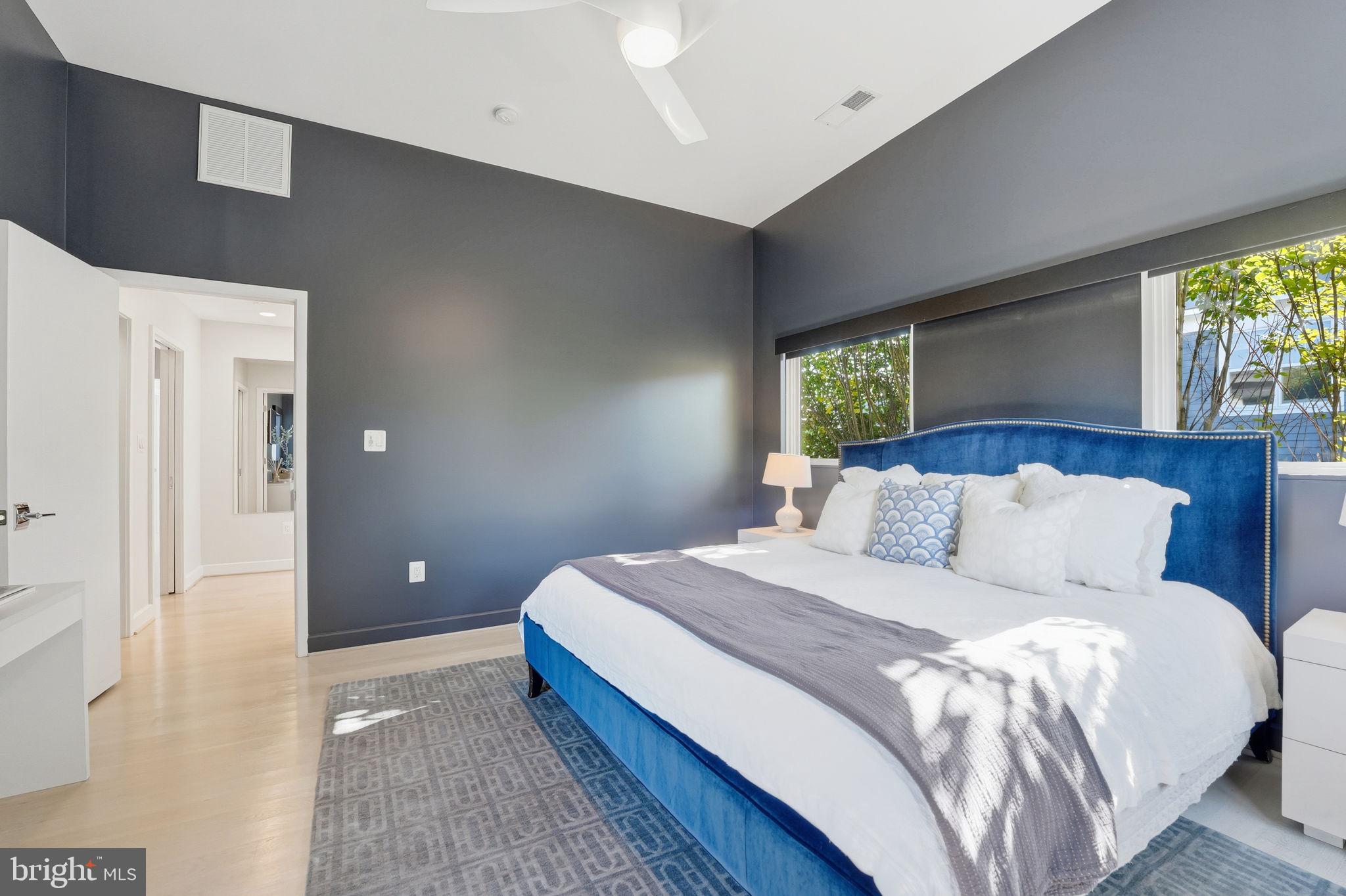 1404 N HERNDON STREET