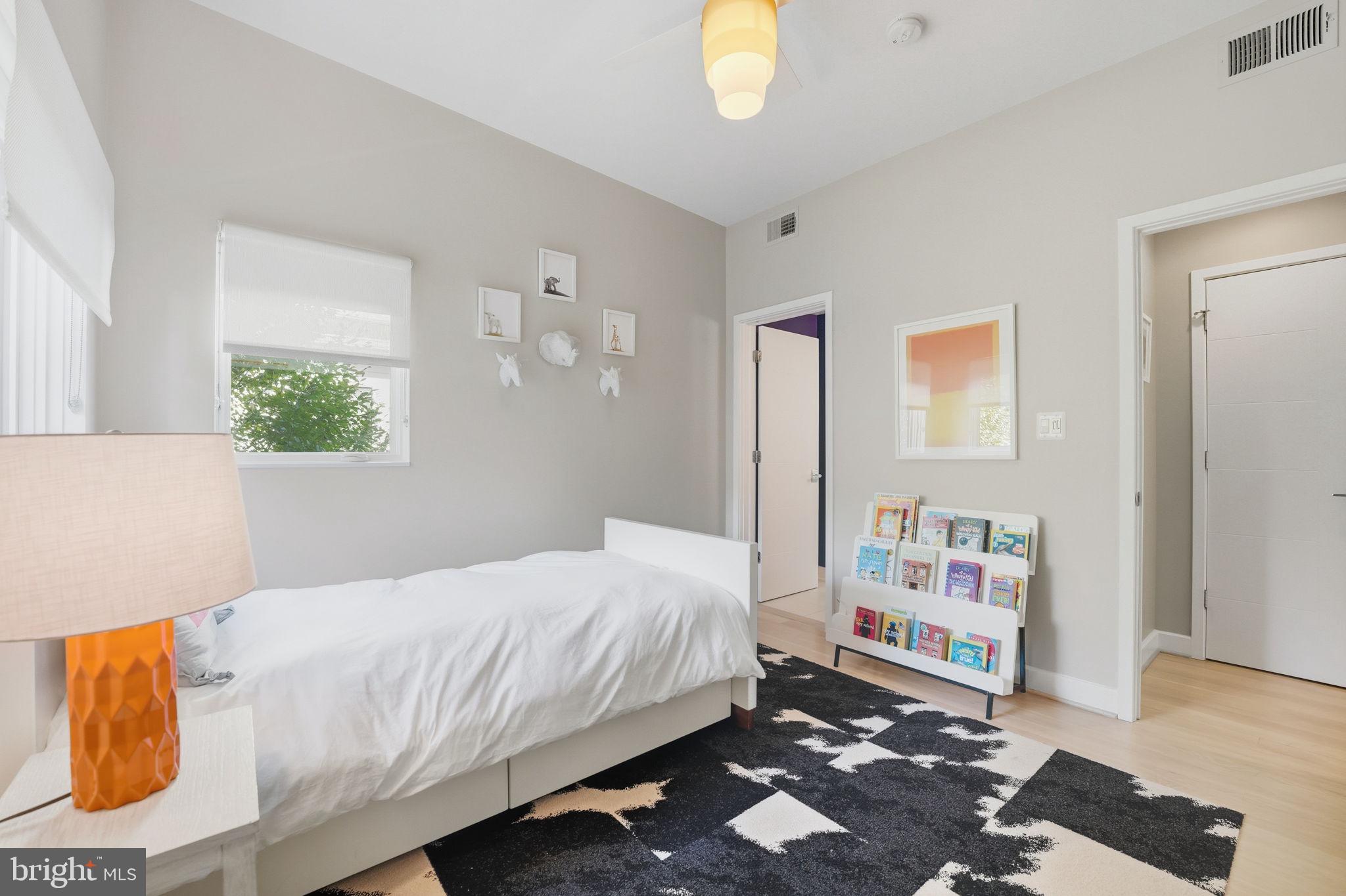 1404 N HERNDON STREET