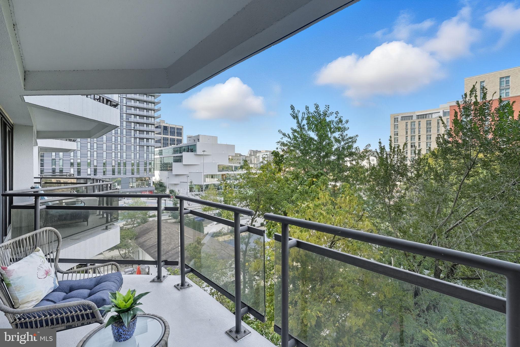 1530 KEY BOULEVARD 512