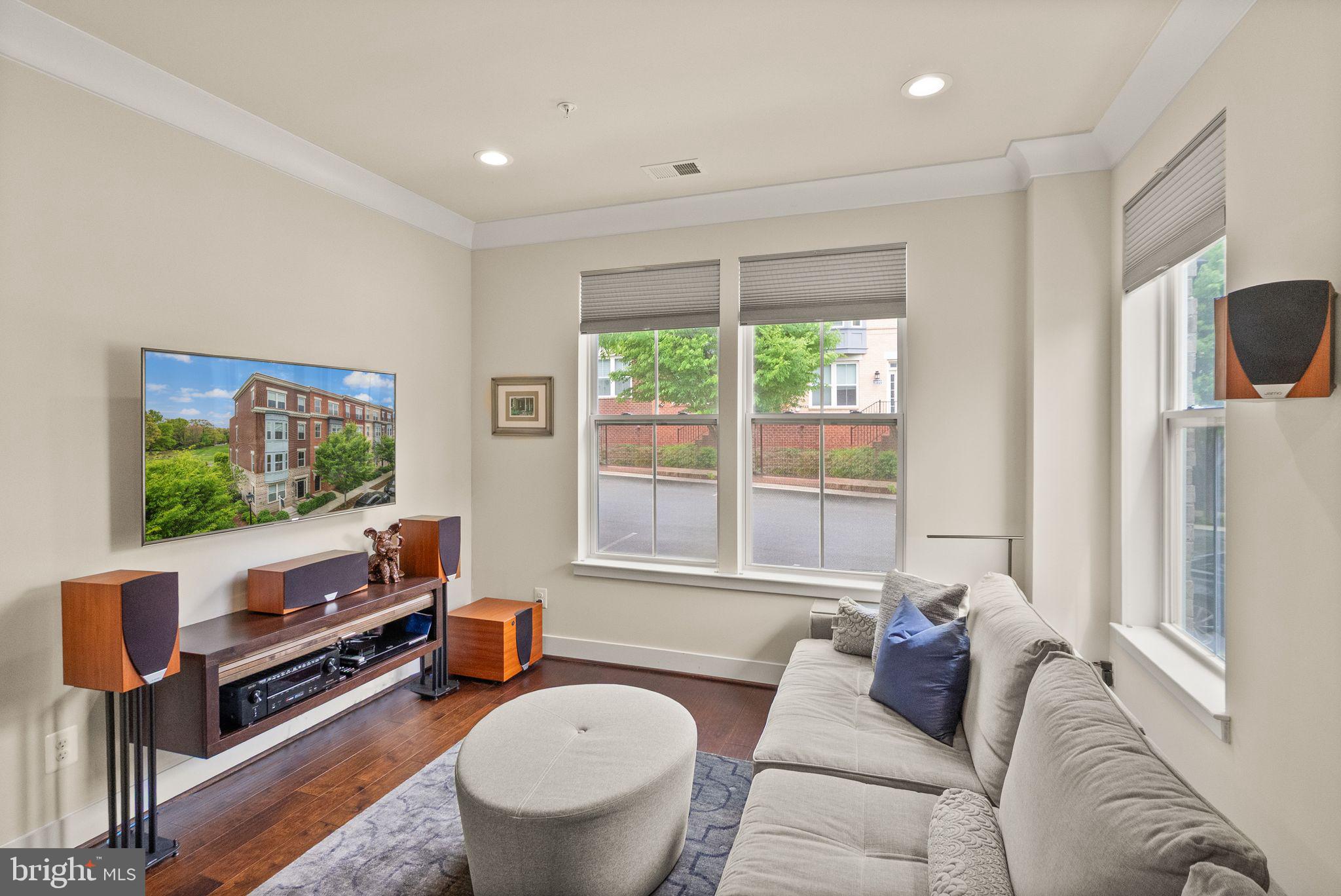 11687 Sunrise Square Pl
