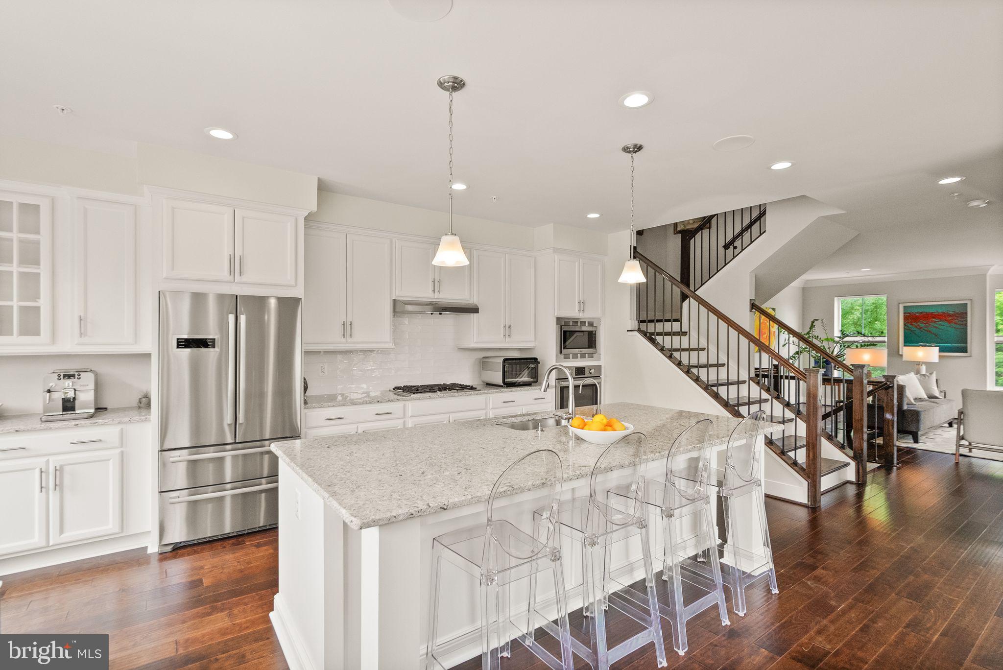 11687 Sunrise Square Pl